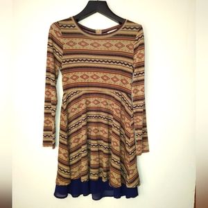 Hem & Thread Dress Long Sleeve Aztec Print Stretch Women's Medium Contrast Hem